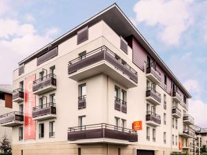 Budova, kde se aparthotel nachází