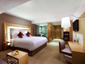 Postelja oz. postelje v sobi nastanitve Novotel Yangon Max