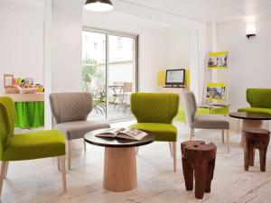 Gallery image of ibis Styles Paris Buttes Chaumont in Paris