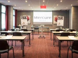 Área de negócios e/ou sala de conferências em Mercure Trouville Sur Mer