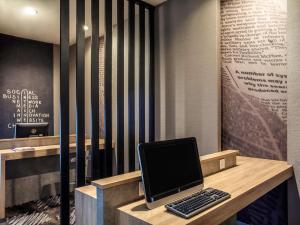 TV/trung tâm giải trí tại Ibis Jakarta Harmoni