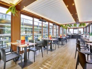 宜必思尚品巴黎戴高乐机场酒店餐厅或其他用餐的地方