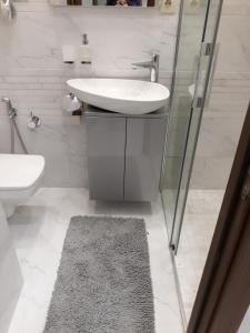 Ένα μπάνιο στο RynOK 25 Elite Lviv Center +29 φωτογραφίες