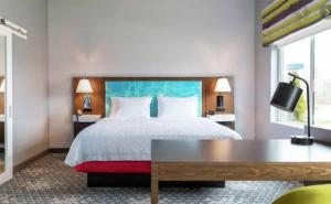 Hampton Inn Monahans, Tx客房内的一张或多张床位