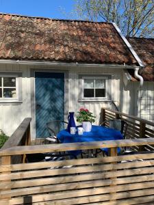 Το κτήριο όπου στεγάζεται  το διαμέρισμα