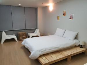 Gallery image of Treehouse in Incheon