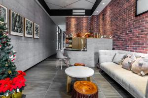 A seating area at Meets Anping