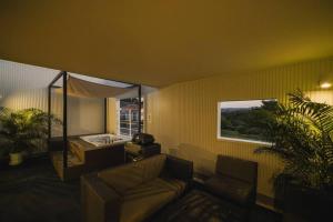 Posezení v ubytování Villa COLORS〜Ocean〜