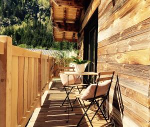 Fotografie z fotogalerie ubytování Chalet le petit Nicolas, jacuzzi, vue Mont Blanc v destinaci Chamonix-Mont-Blanc