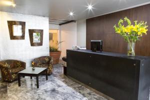 Ο χώρος του λόμπι ή της ρεσεψιόν στο Suites Ganges
