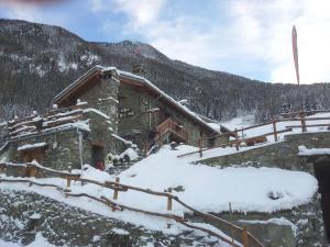 Affittacamere Saint Salod during the winter