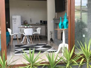 A cozinha ou cozinha compacta de Canyons Guest House