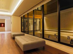 Posezení v ubytování HOTEL MYSTAYS Aomori Station