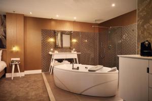 Koupelna v ubytování Van der Valk Hotel Breukelen
