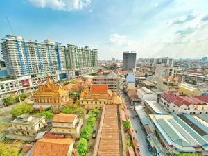 Linna Phnom Penh üldine vaade või majutusasutusest Yunfan Hotel pildistatud vaade