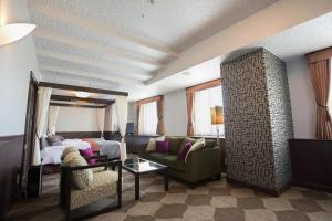 Ruang duduk di Hotel Avalorm Kinokuni