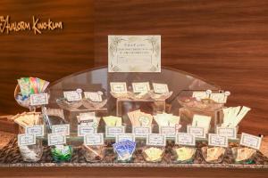 Makanan di atau berdekatan hotel