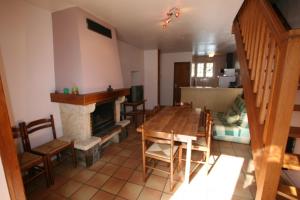 Un lugar para sentarse en Gîte ABODI du Chalet Pedro