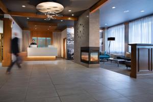 Μια τηλεόραση ή/και κέντρο ψυχαγωγίας στο Hôtel Baker