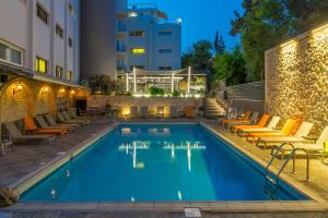 Bazén v ubytování Palmyra Beach Hotel nebo v jeho okolí