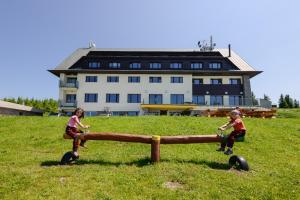 Hosté ubytování Horský Hotel Friesovy Boudy