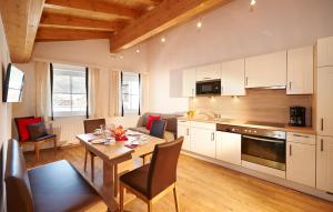 A kitchen or kitchenette at Alpine Active Weitgasser