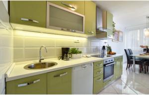 Kuchyňa alebo kuchynka v ubytovaní Relax apartman Split + 11 fotografií