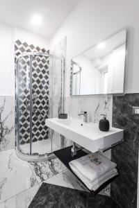 A bathroom at Elly's B&B