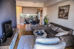 Posedenie v ubytovaní Mitreski Impeksel Luxury Self Check-in Apartment