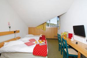 Gallery image of Hotel Grand Canyon du Verdon in Aiguines