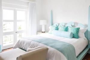Cama o camas de una habitación en Windjammer Landing Resort and Residences