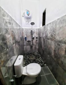 Kamar mandi di Rumah Sorai