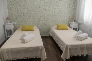 Posteľ alebo postele v izbe v ubytovaní NEW!!! Luxury CITY CENTER & PRIVATE TERRACE