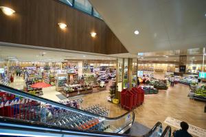 a shopping mall with a lot of stores at Jeffery Skytree Residence Tokyo in Tokyo