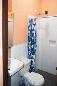 Kylpyhuone majoituspaikassa Hotel Fuentes