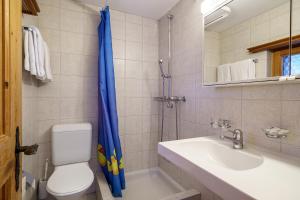Bilik mandi di Hotel Silvapina