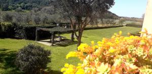 Een tuin van Agriturismo Ristorante Monte Argentario