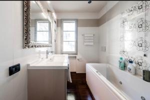 A bathroom at Casa Costanza