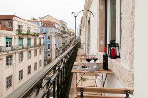Photo de la galerie de l'établissement Baxia-Chiado Apartment with Incredible view, à Lisbonne