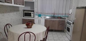 Dapur atau dapur kecil di Serra Gaúcha Uva e Vinho