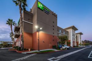 Holiday Inn Express Fremont - Milpitas Central, an IHG Hotel