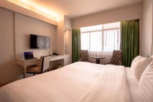 TV/trung tâm giải trí tại The Residence Rajtaevee Hotel