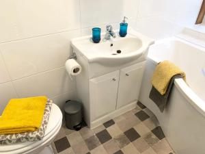Phòng tắm tại Forest Park Apartment