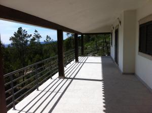 セヴェル・ド・ヴォウガにあるQuinta Porto dos Lobosの眺めの良い家のバルコニー