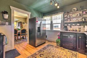 Charming Home in Downtown Nampa with Patio and Yard! 주방 또는 간이 주방