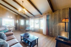 Fotografie z fotogalerie ubytování That '70s House v destinaci Rockaway Beach