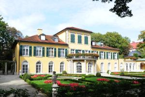 Zahrada ubytování Gästehaus der Katholischen Akademie in Bayern