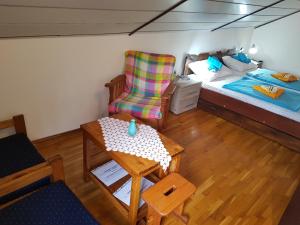 Voodi või voodid majutusasutuse Nena & Rale Rooms toas