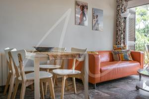Posedenie v ubytovaní Estrella by SeaMount Rentals