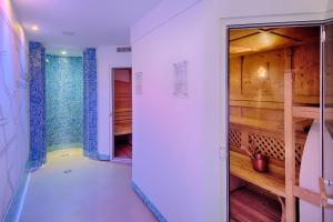 Koupelna v ubytování Active Hotel Malita + 37 fotografií